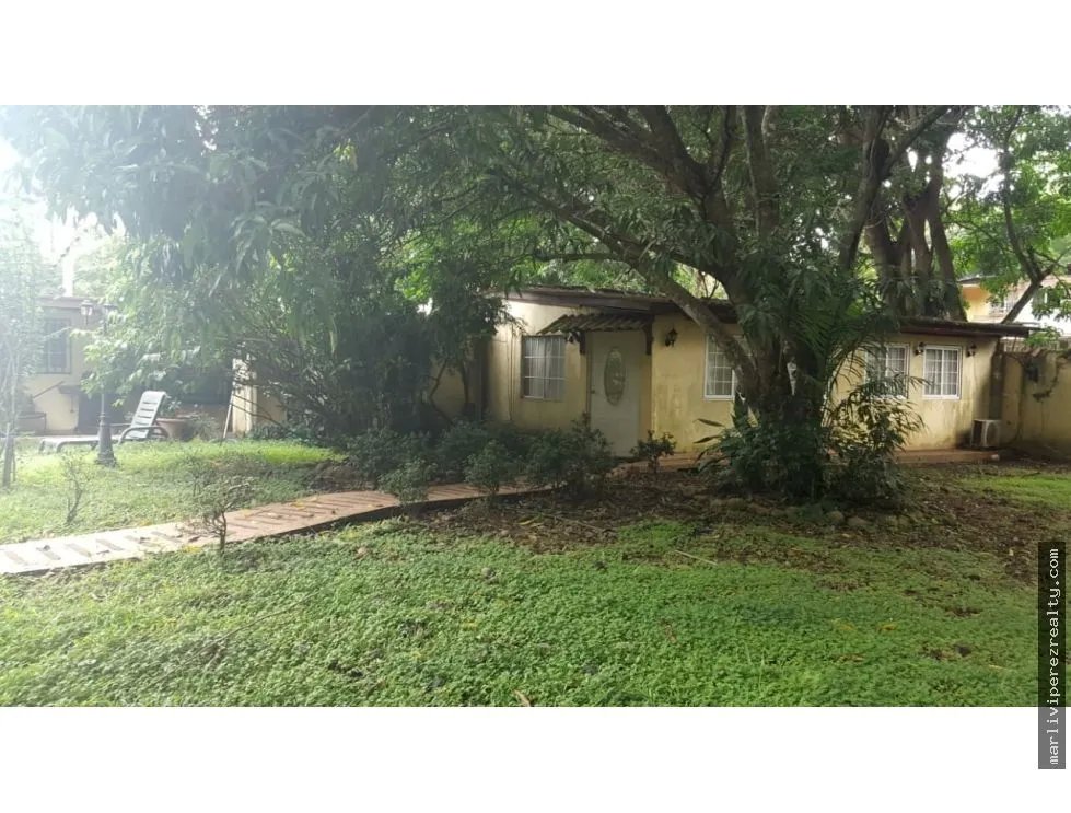 Venta de casa en Llanos de Curundu