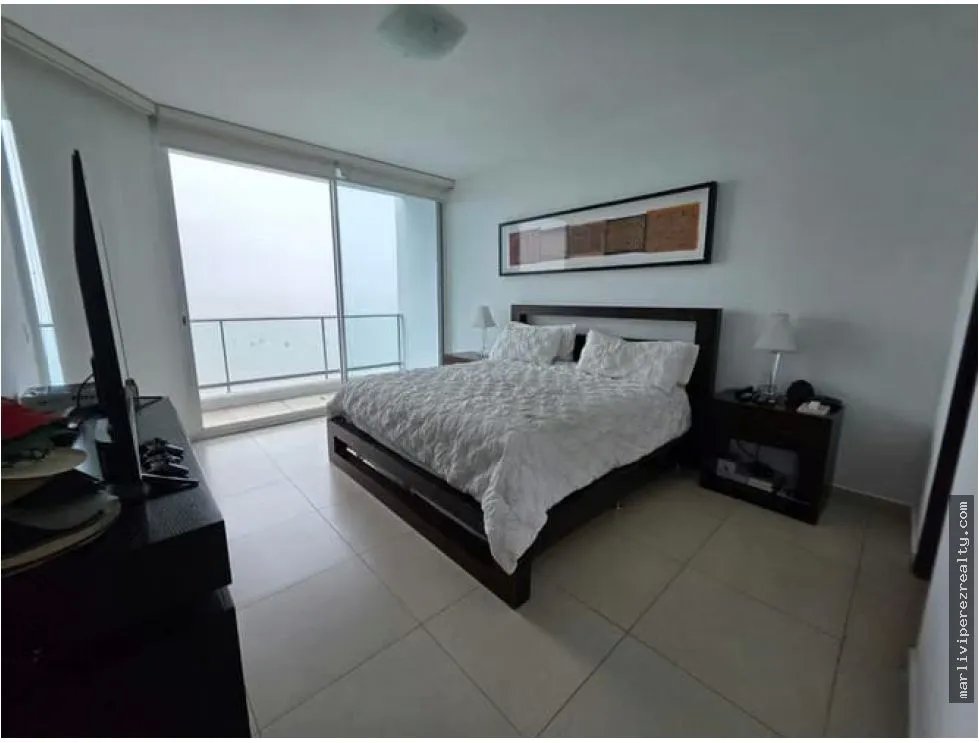Venta de apartamento en avenida Balboa