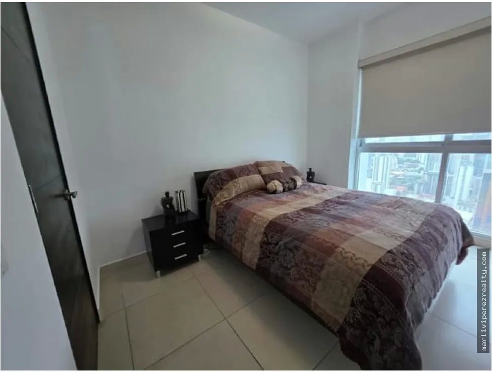Venta de apartamento en avenida Balboa