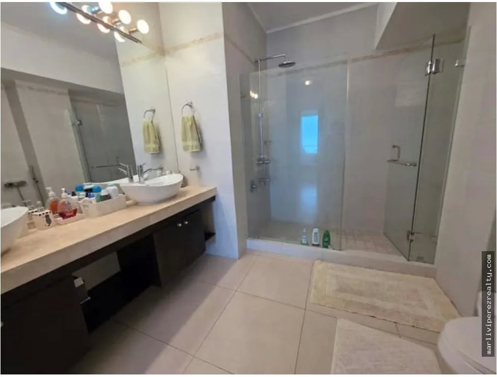 Venta de apartamento en avenida Balboa