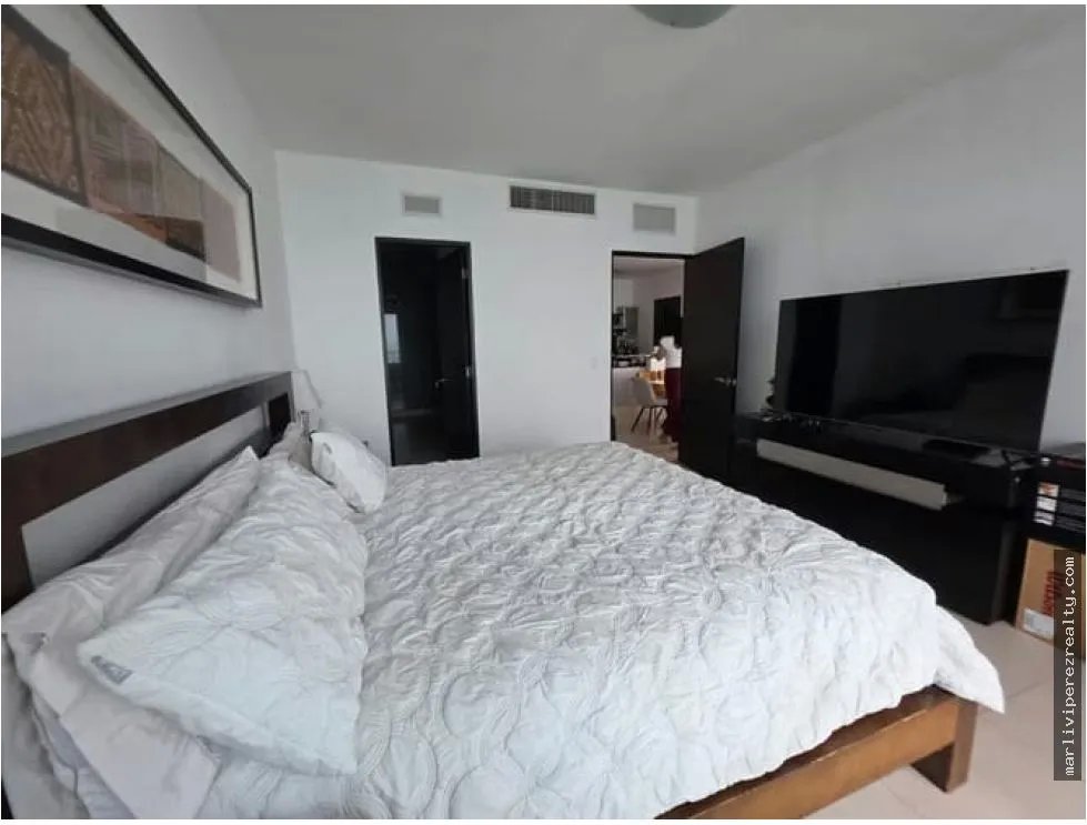 Venta de apartamento en avenida Balboa