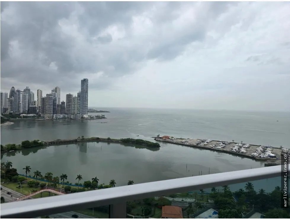 Alquiler de apartamento en Avenida Balboa