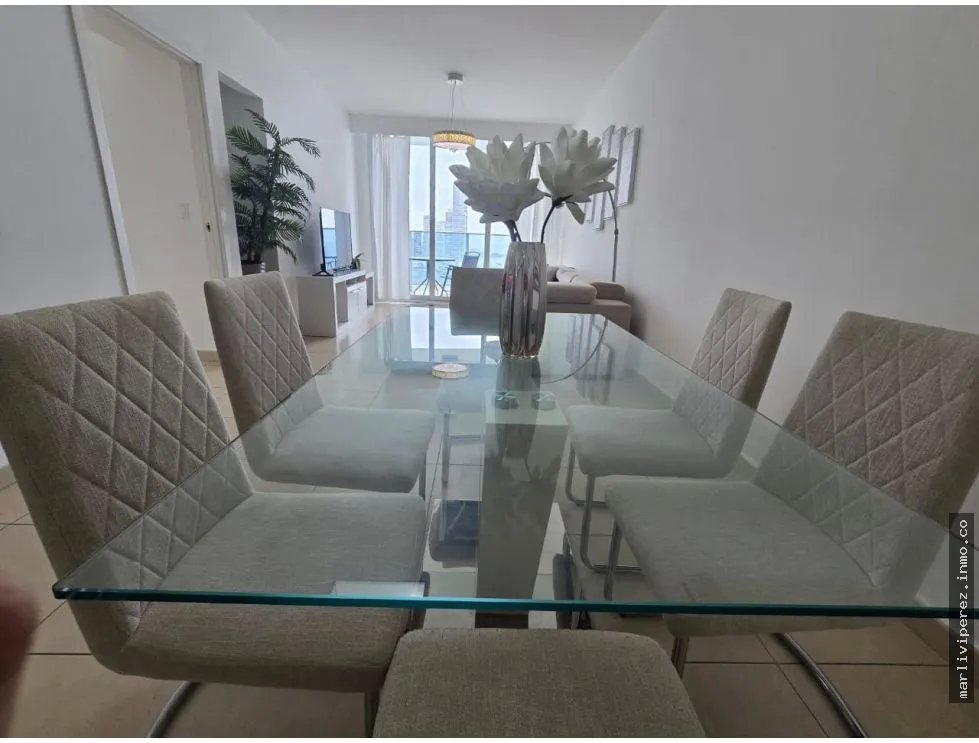 Alquiler de apartamento en Avenida Balboa