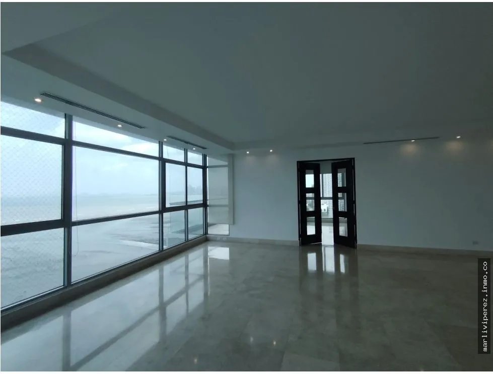 Alquiler de apartamento en Costa del Este