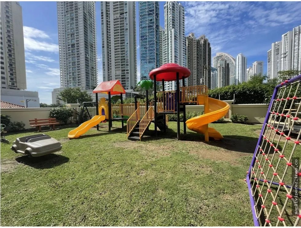 Alquiler de apartamento PH ubicado en Punta Pacifica