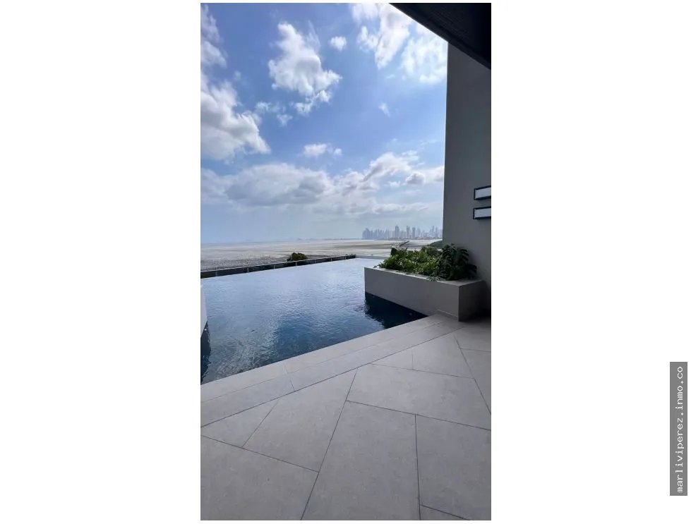 VENTA DE APARTAMENTO VISTA AL MAR EN COSTA DEL ESTE PRIMERA LÍNEA.