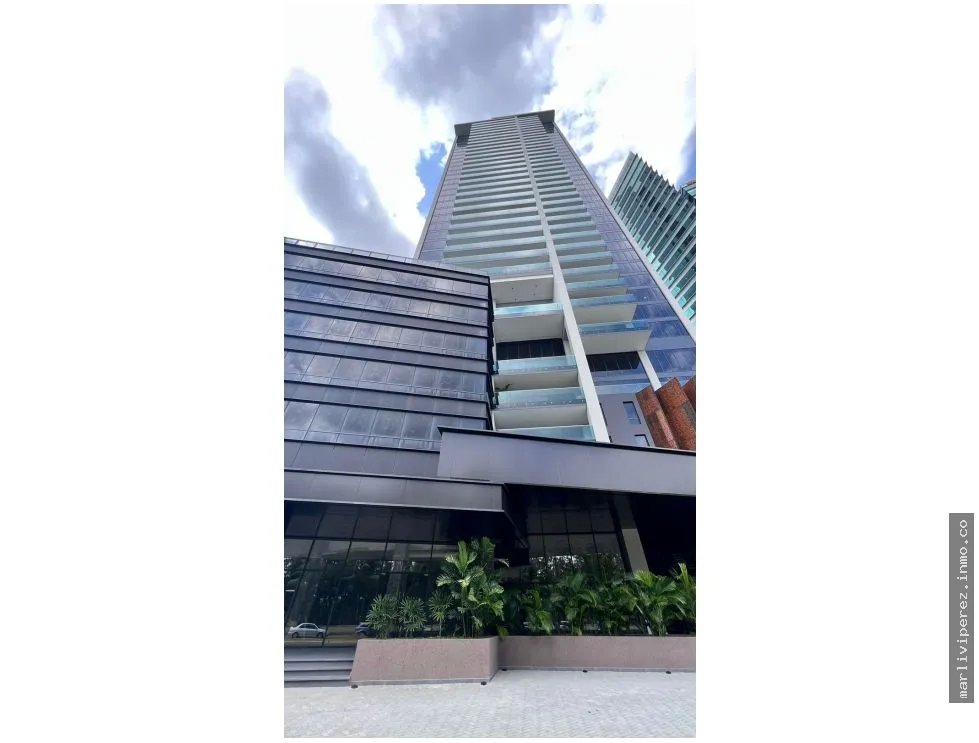 VENTA DE APARTAMENTO VISTA AL MAR EN COSTA DEL ESTE PRIMERA LÍNEA.