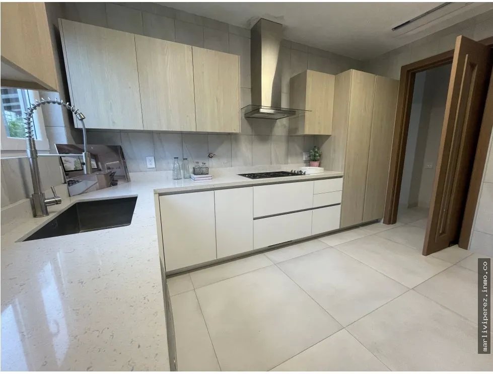 Venta de casa en Santa Maria de lujo 318mts2
