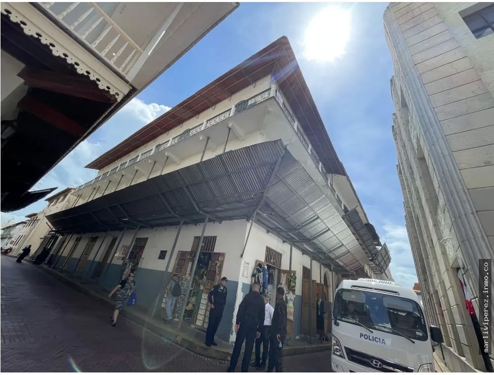 VENTA DE EDIFICIO EN CASCO ANTIGUO