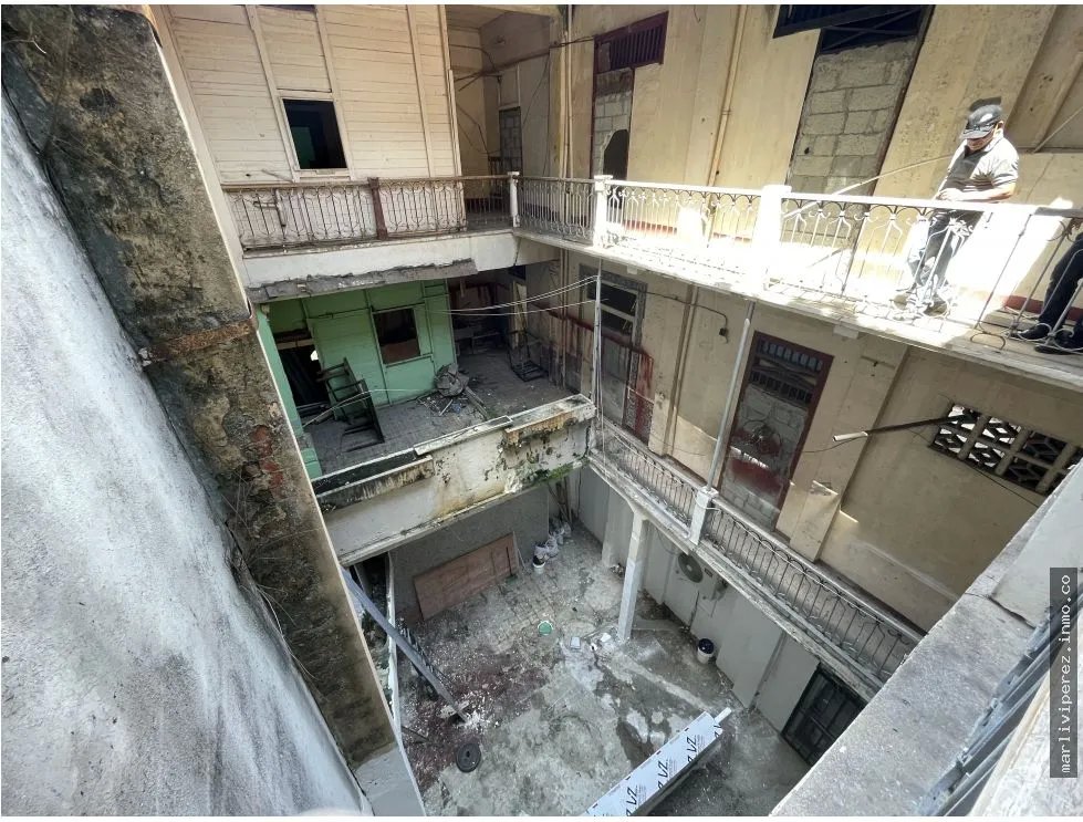 BUILDING FOR SALE IN OLD TOWN