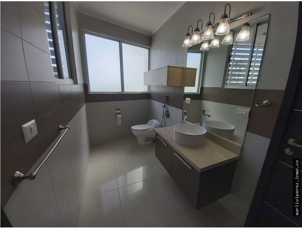 Sale of Furnished Apartment in PH Joy Tower, San Francisco