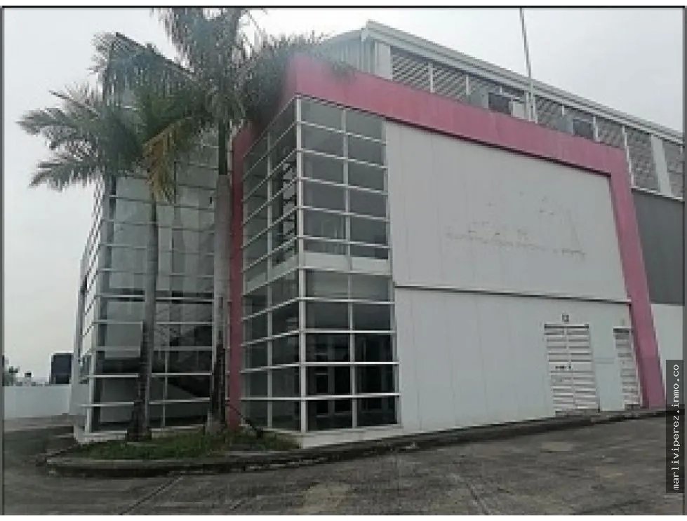 Oportunidad única, Santa María Business Park: Edificio en Corredor Sur