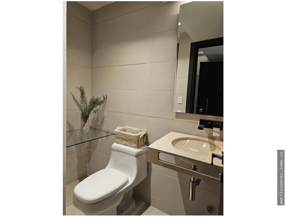 Luxury Apartment for Sale in Coco del Mar, San Francisco