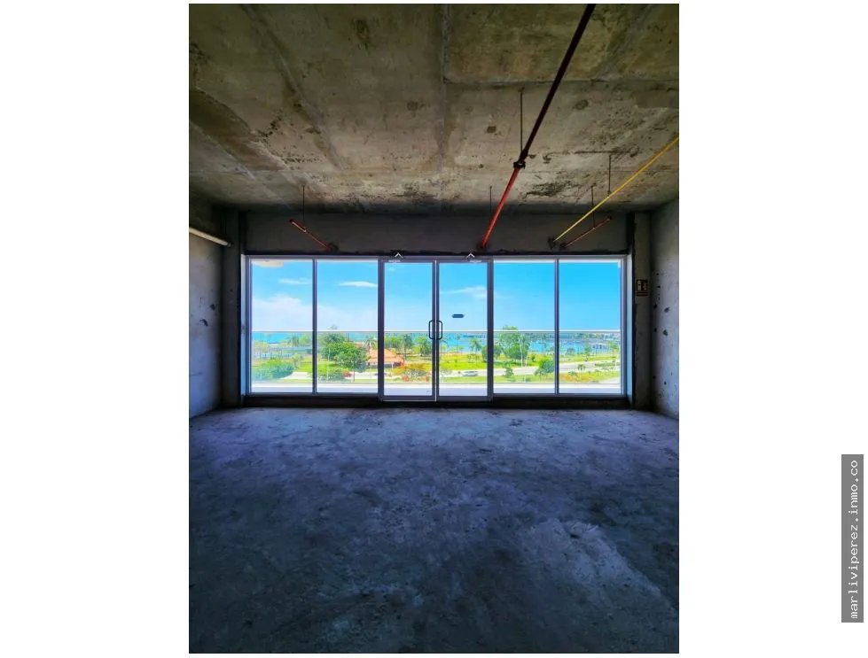 Commercial Spaces for Rent on Avenida Balboa, Panama