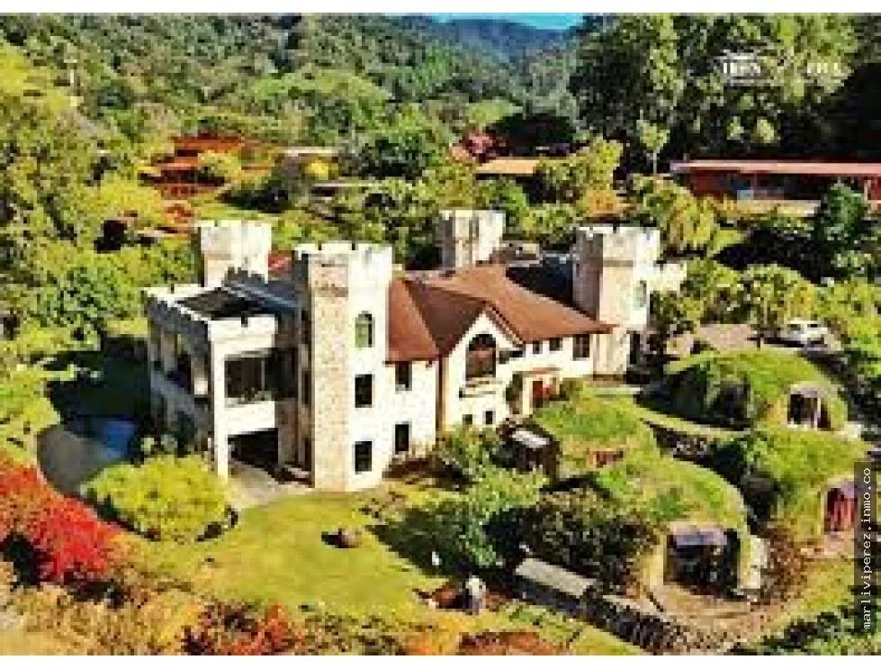 HOME FOR SALE LUXURY IN BOQUETE