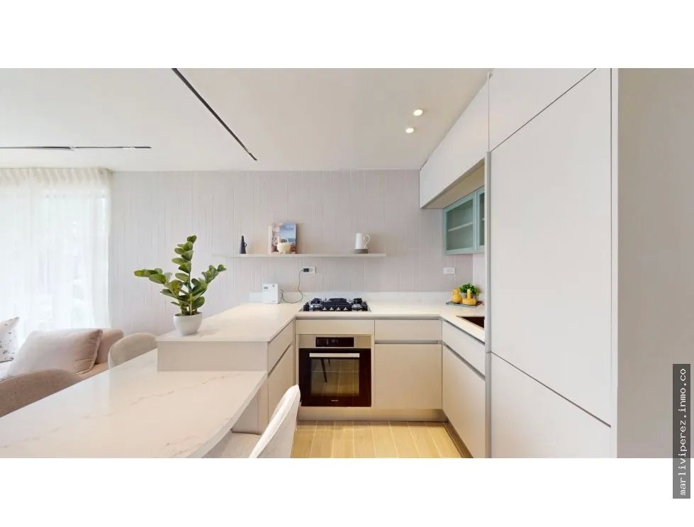Apartment for Sale on Avenida Balboa