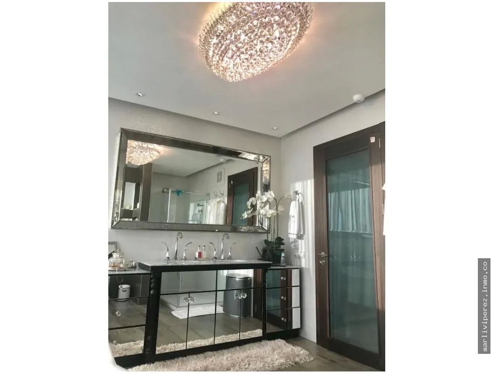 Sale of Penthouse Apartment in Costa del Este PH Breeze Panama