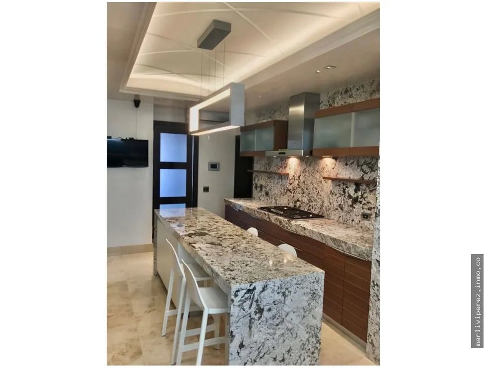 Sale of Penthouse Apartment in Costa del Este PH Breeze Panama