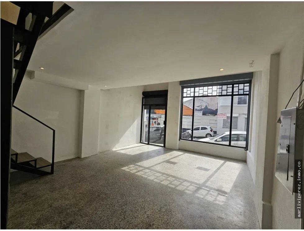 ALQUILER DE LOCAL COMERCIAL EN AVENIDA B