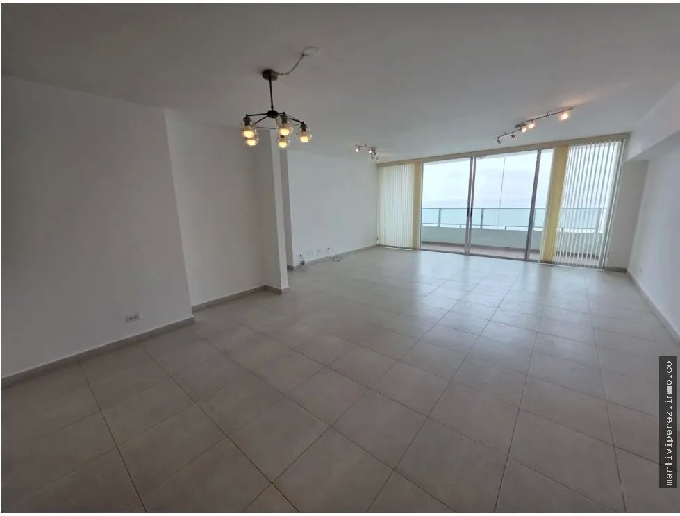 VENTA DE APARTAMENTO FRENTE AL MAR EN SAN FRANCISCO