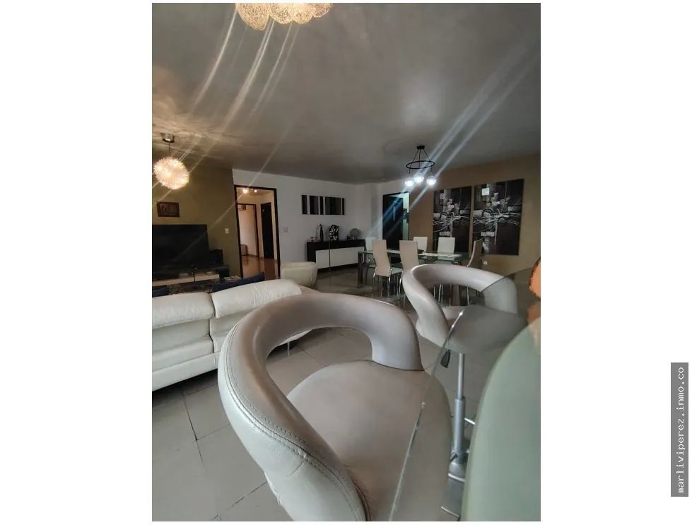 Furnished Apartment Rental in Obarrio, Upper Floor (NEGOTIABLE)