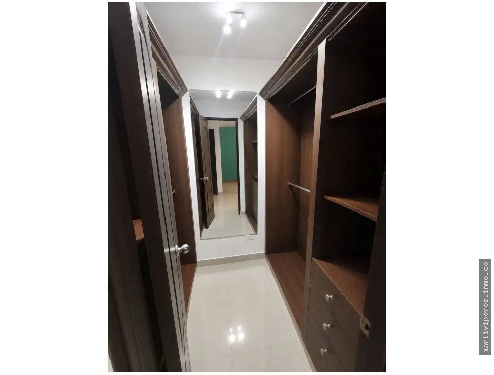 Furnished Apartment Rental in Obarrio, Upper Floor (NEGOTIABLE)