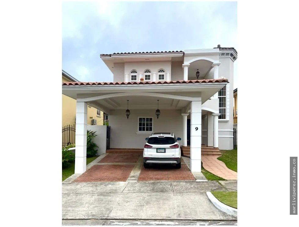 SE VENDE CASA RAINFOREST VILLAS CONDADO DEL REY
