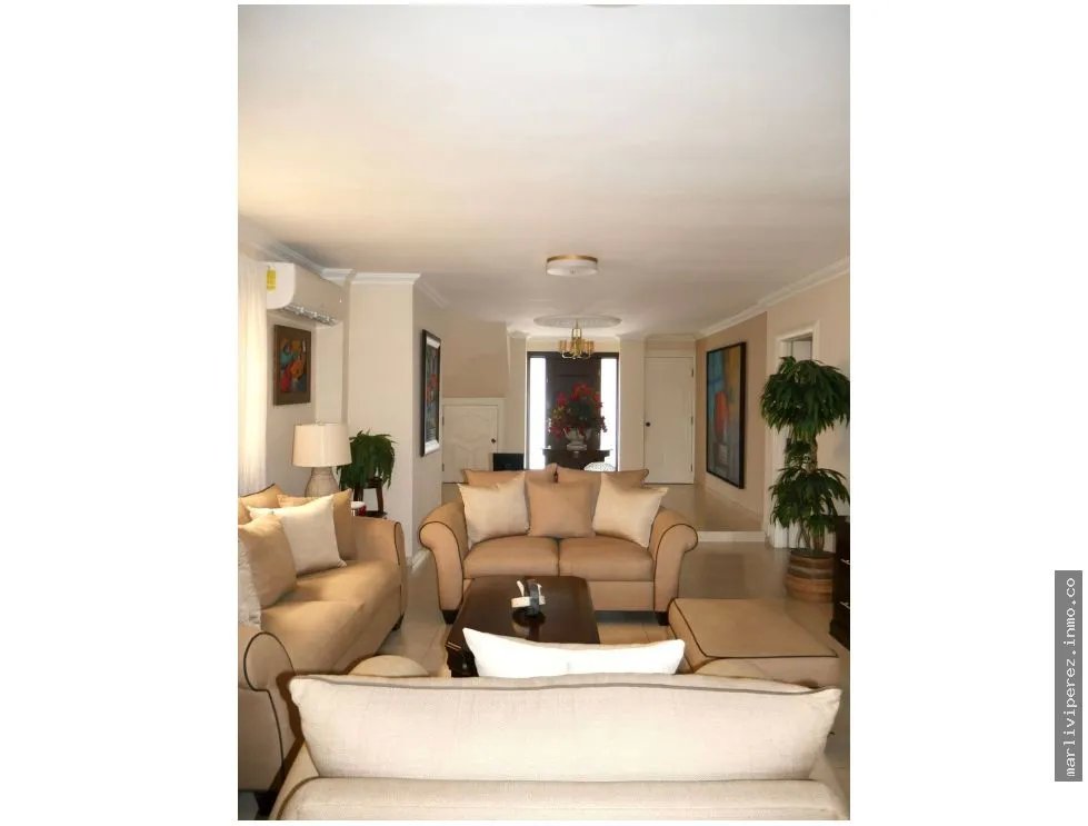 SE VENDE CASA RAINFOREST VILLAS CONDADO DEL REY