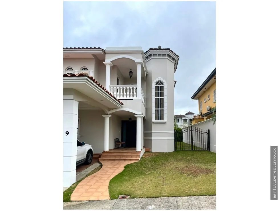 SE VENDE CASA RAINFOREST VILLAS CONDADO DEL REY