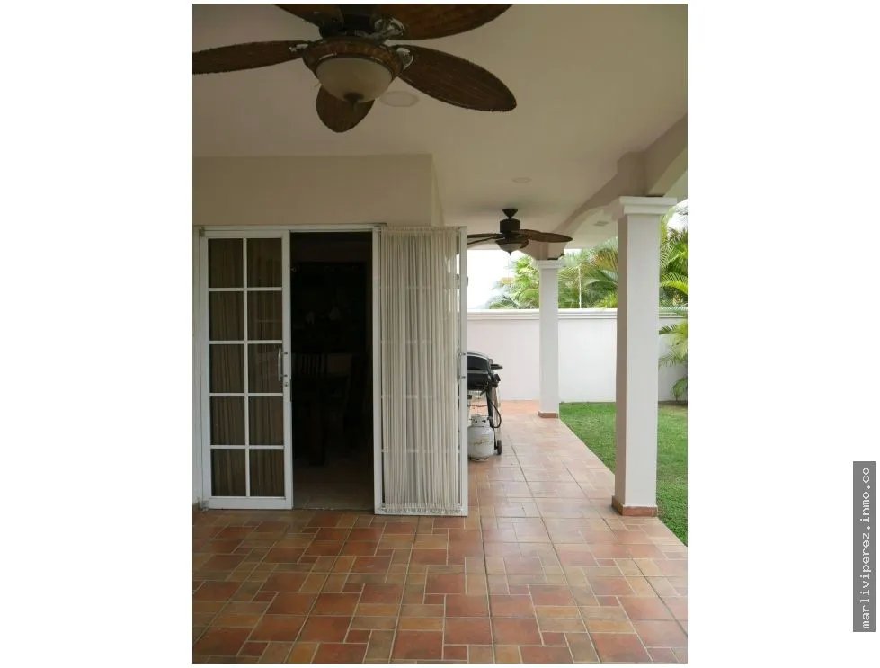 SE VENDE CASA RAINFOREST VILLAS CONDADO DEL REY