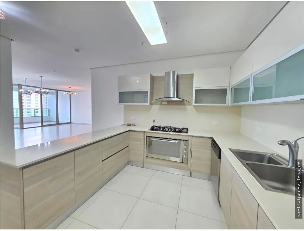 VENTA DE APARTAMENTO EN PH MIRADOR, PISO ALTO