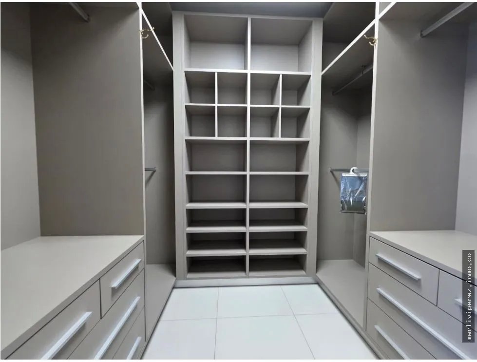 VENTA DE APARTAMENTO EN PH MIRADOR, PISO ALTO