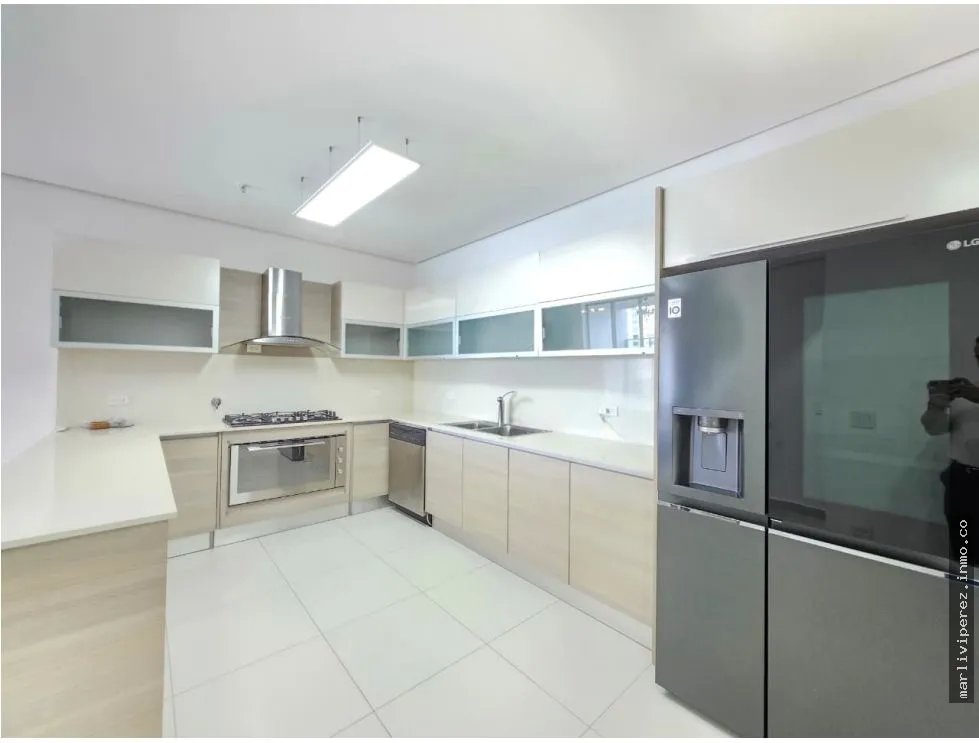 VENTA DE APARTAMENTO EN PH MIRADOR, PISO ALTO