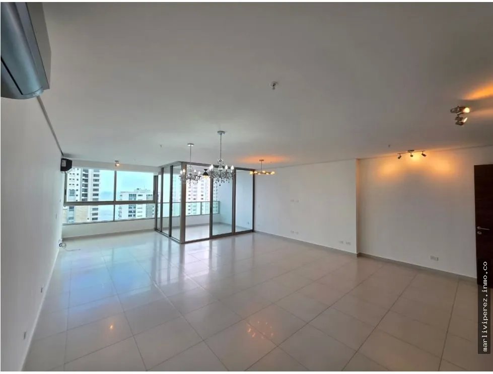 VENTA DE APARTAMENTO EN PH MIRADOR, PISO ALTO