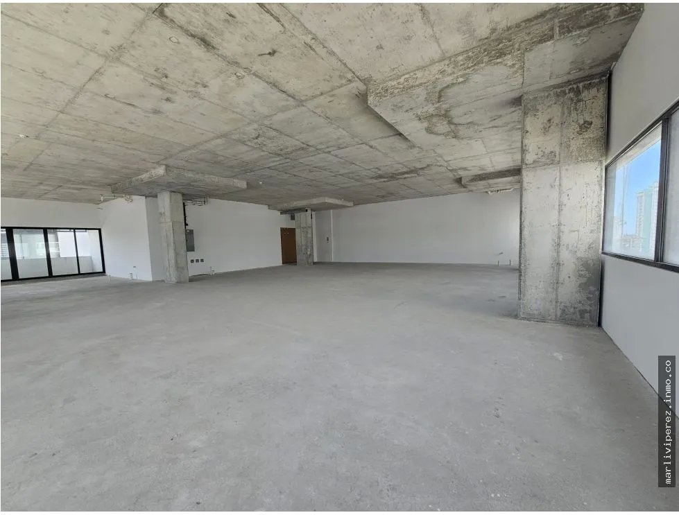 VENTA DE LOCAL COMERCIAL EN SAN FRANCISCO EN OBRA GRIS