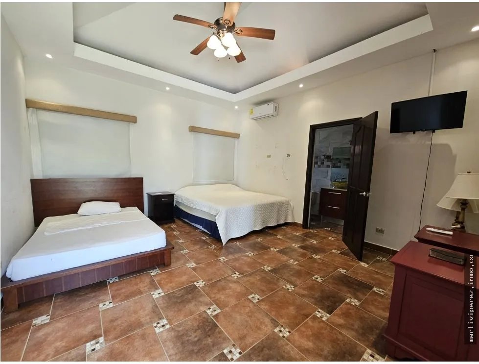 VENTA DE CASA AMOBLADA EN CORONADO (NEGOCIABLE)