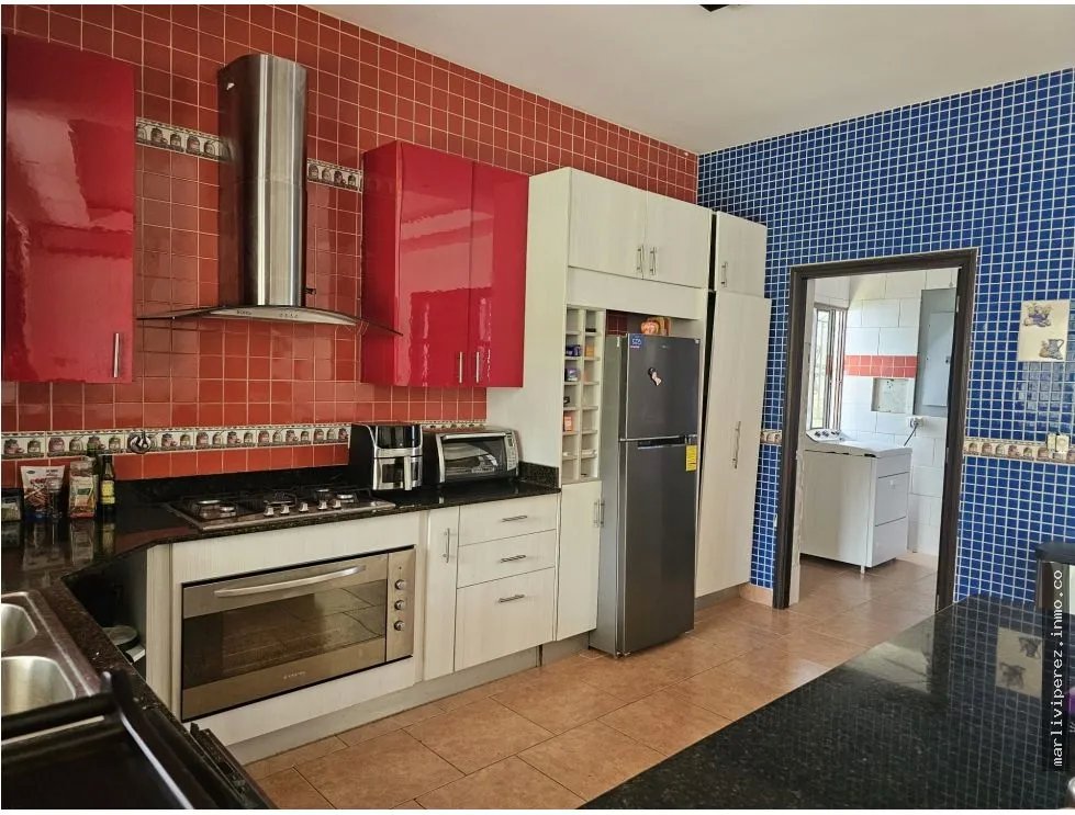 VENTA DE CASA AMOBLADA EN CORONADO (NEGOCIABLE)