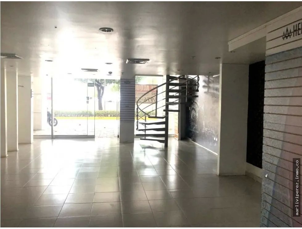 Alquiler de local comercial en Avenida Balboa