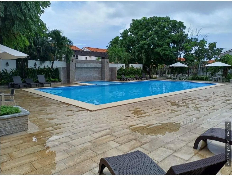 ALQUILER DE CASA EN VERSALLES