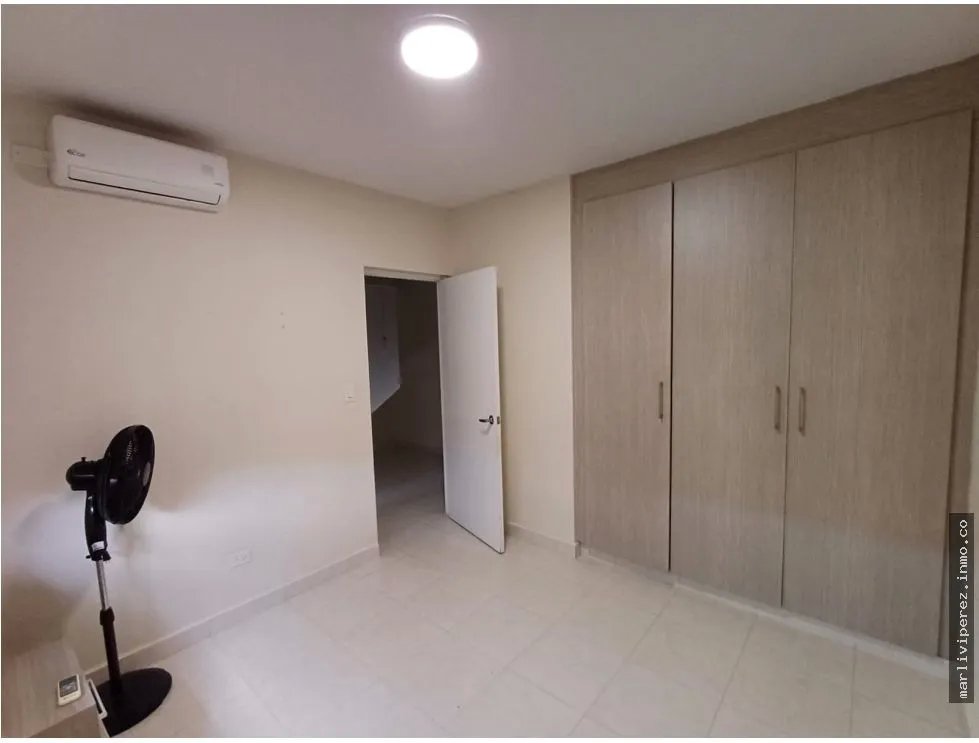 ALQUILER DE CASA EN VERSALLES