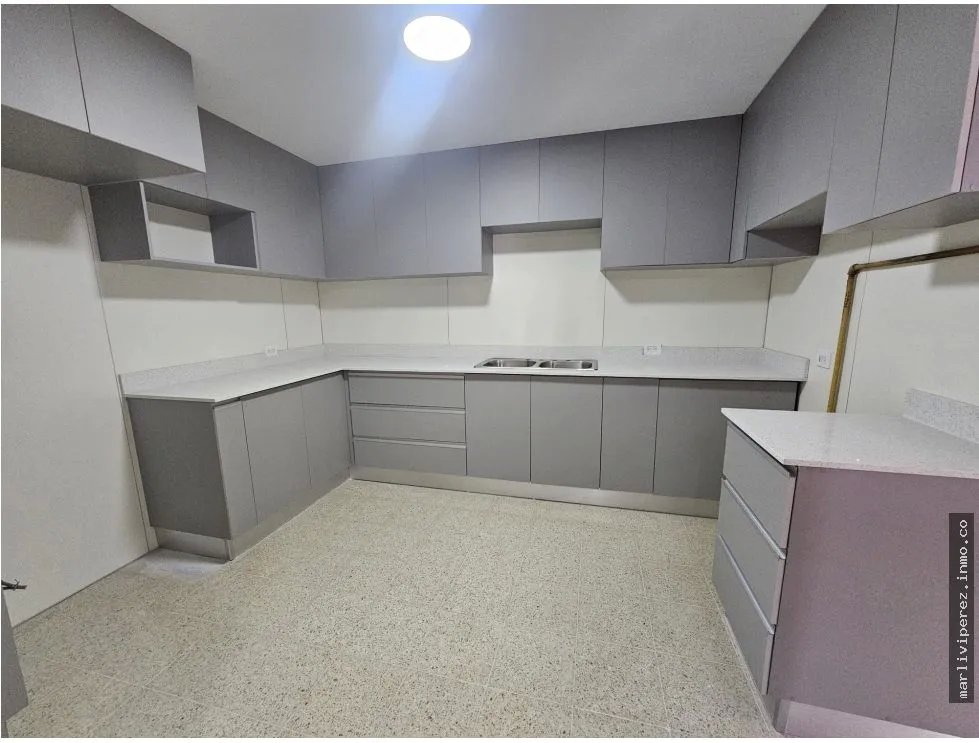 VENTA DE APARTAMENTO EN MARBELLA, GANGA