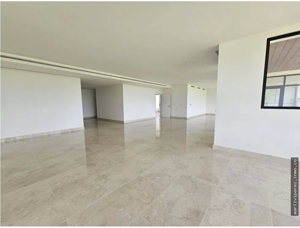 LUXURY APARTMENT FOR SALE IN SANTA MARIA