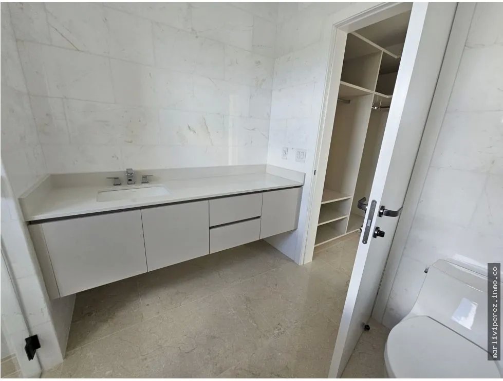 VENTA DE APARTAMENTO DE LUJO EN SANTA MARIA