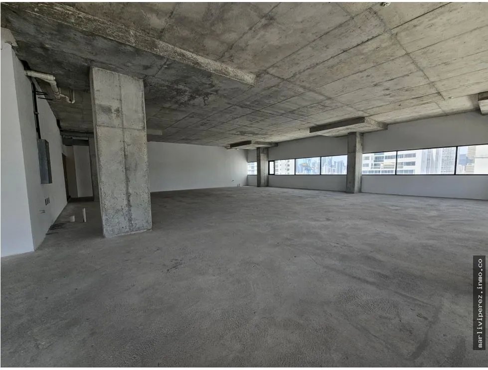 ALQUILER DE LOCAL COMERCIAL EN SAN FRANCISCO EN OBRA GRIS