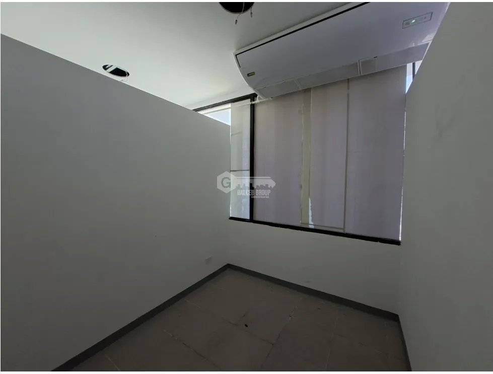 LOCAL COMERCIAL / LOS ANDES  / 207M / DIVISIONES/ 1 BAÑO / PLANTA ALTA