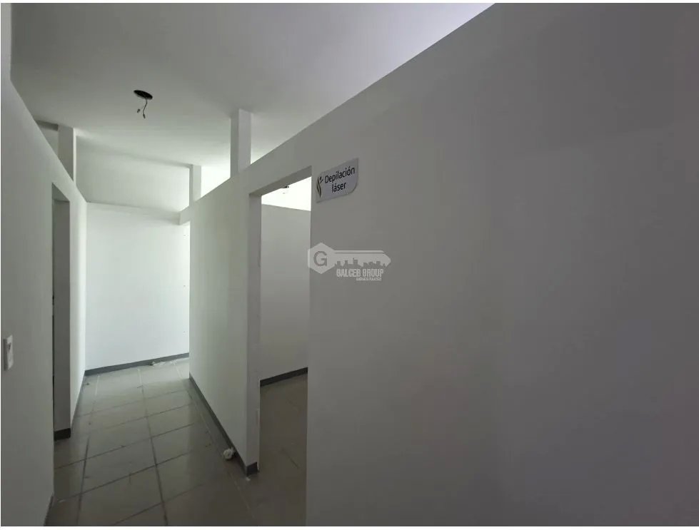 LOCAL COMERCIAL / LOS ANDES  / 207M / DIVISIONES/ 1 BAÑO / PLANTA ALTA