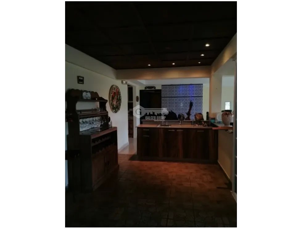 CERRO AZUL / FORTIN / 2627M / 3 NIVELES / 3 HAB / VACIA / 5 PARKING