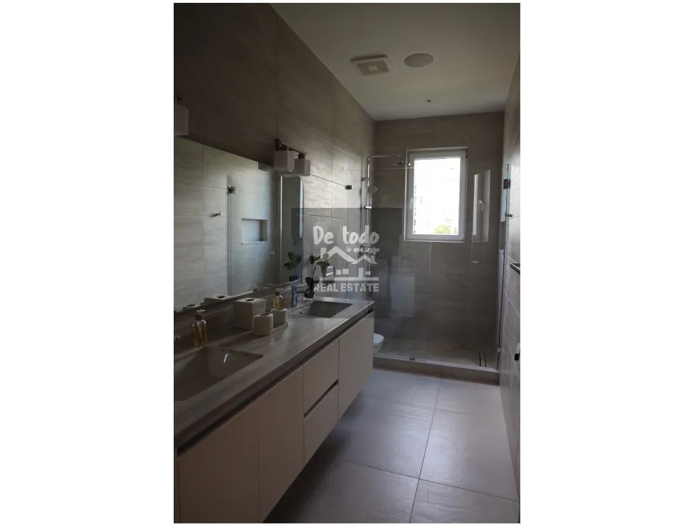 Se Vende Duplex en Santa Maria The Woods.