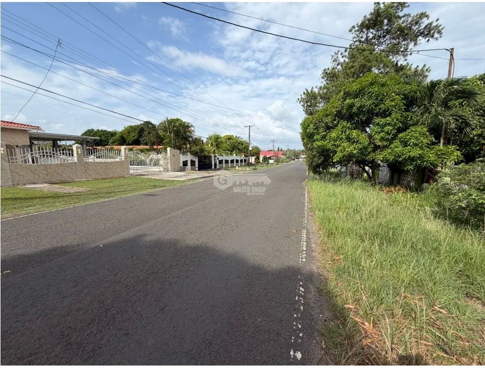 CASA COMERCIAL / CHORRERA /1200M  CERCA DE MERCADO ALQUILER O VENTA