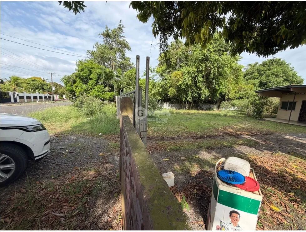 CASA COMERCIAL / CHORRERA /1200M  CERCA DE MERCADO ALQUILER O VENTA
